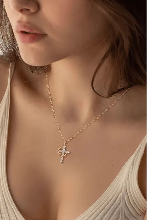 Women's Luxury Rotatable Crown Cross Necklace - Zirconia Pendant Clavicle Chain Gift for Birthdays, Anniversaries